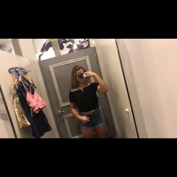 Meet your Posher, Izzy - Picture 3 of 8